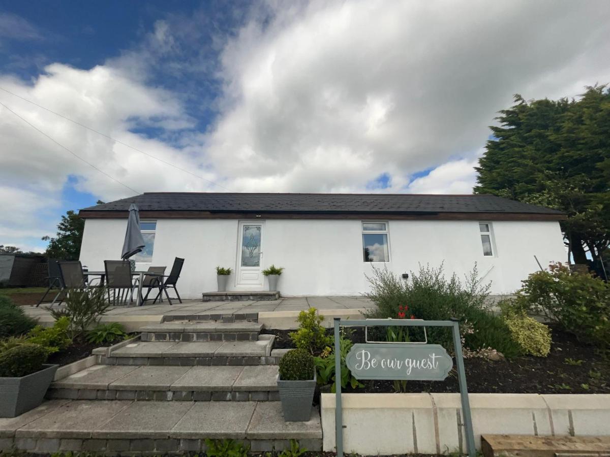 Unique Countryside Stay Dundrod Exteriör bild